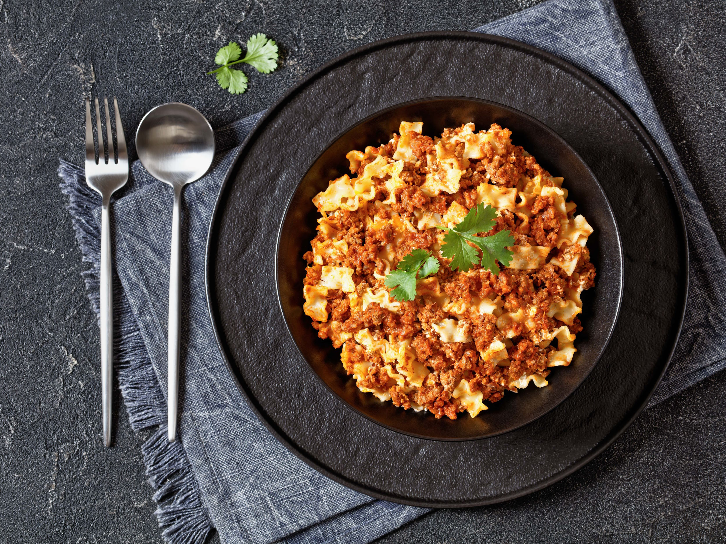 Nudeln mit Hackfleisch- und Joghurtsoße | Kanso by Dr. Schär